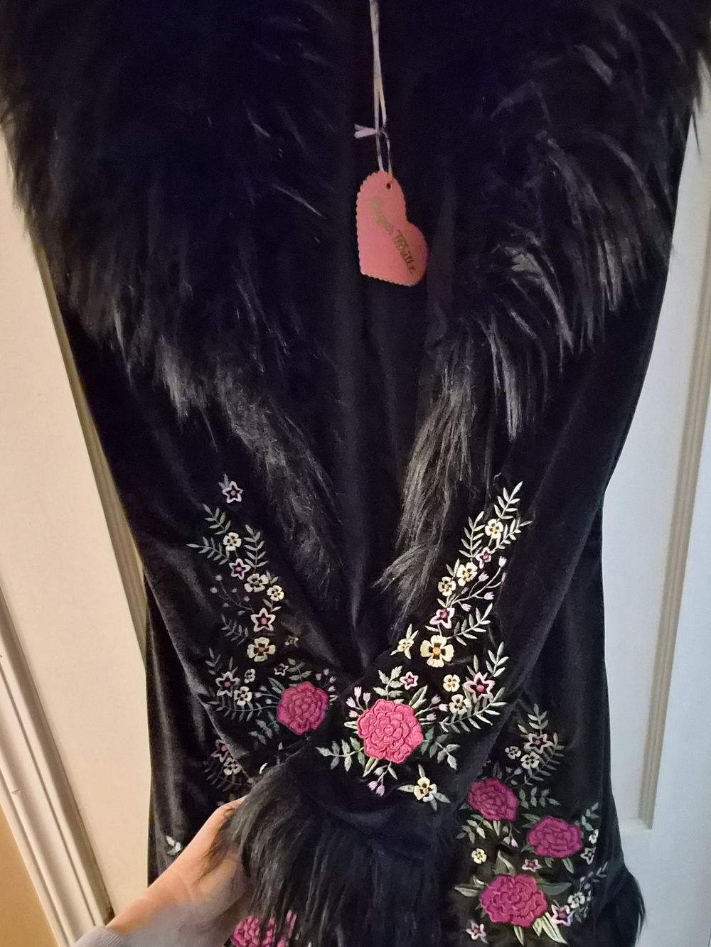 Black Velvet Floral Embroidered Faux-Fur Trim Coat - Picture 3 of 6